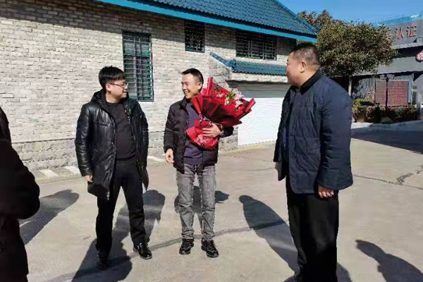 喜迎新春，南莫鎮(zhèn)領(lǐng)導(dǎo)到我公司慰問走訪